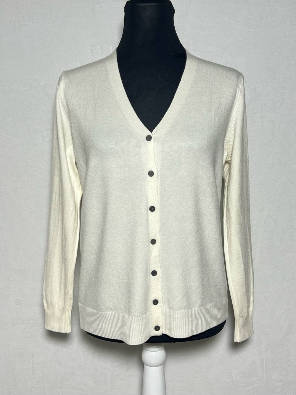 NWOT Cashmere-like Button Front Sweater Cardigan in Light Cream - size S or M